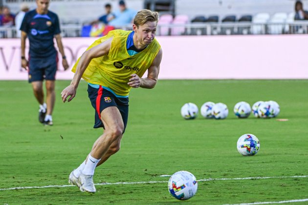 Frenkie de Jong entrenament Barça / Foto: EFE