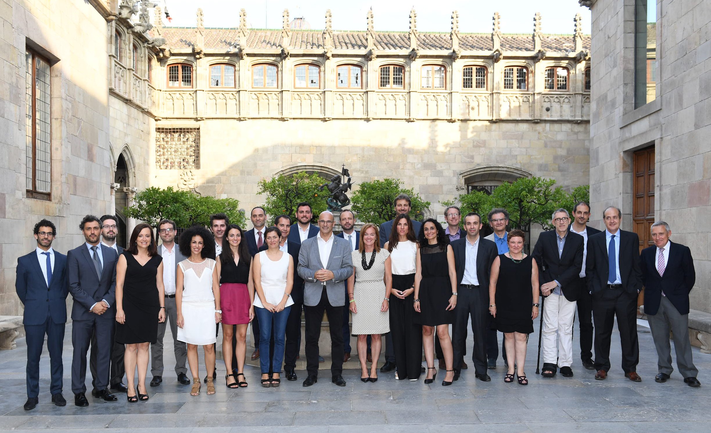 Romeva promete un cuerpo diplomático catalán que absorba la "sobrecualificación de gente"