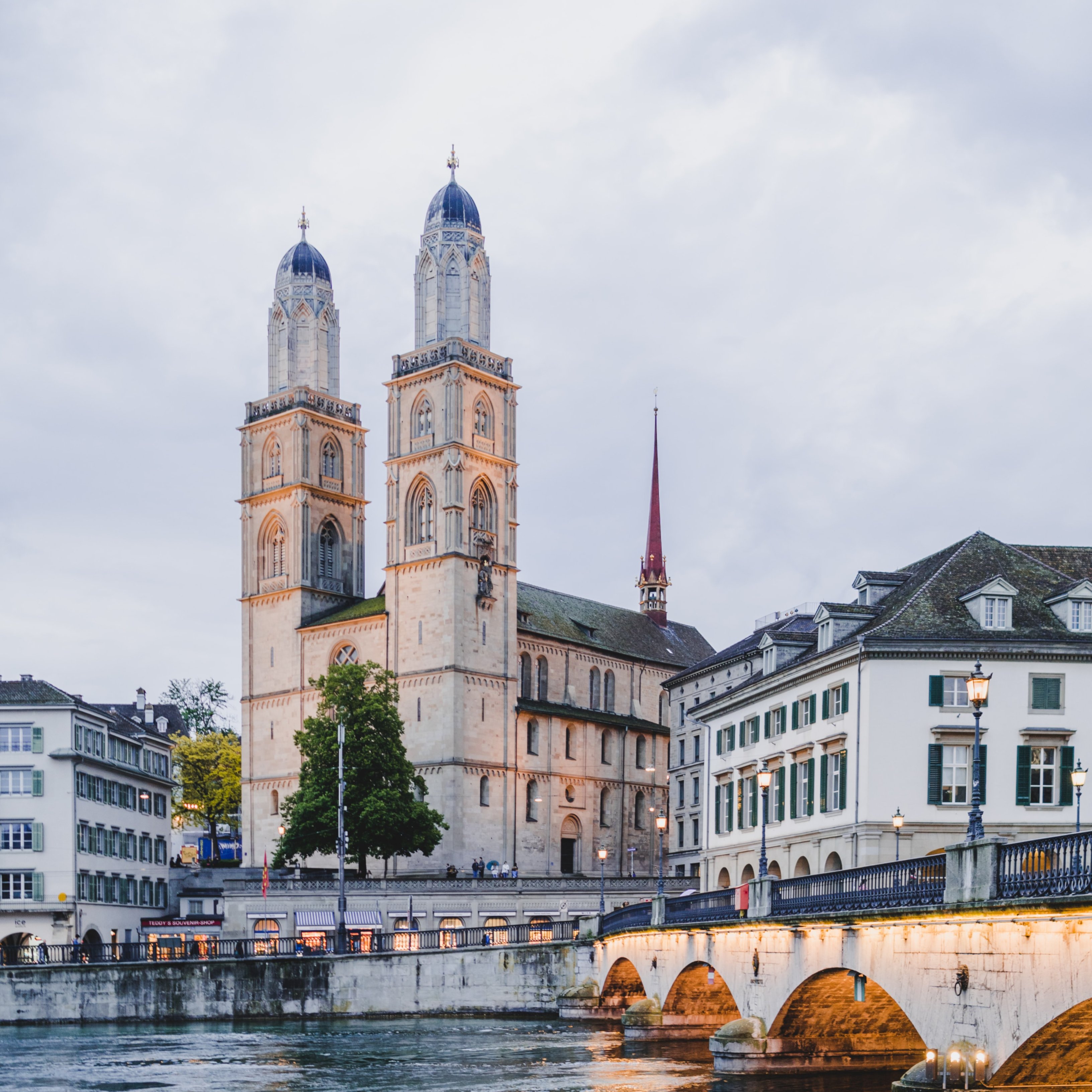 Visitar Suiza merece la pena, aunque solo sea por Zúrich