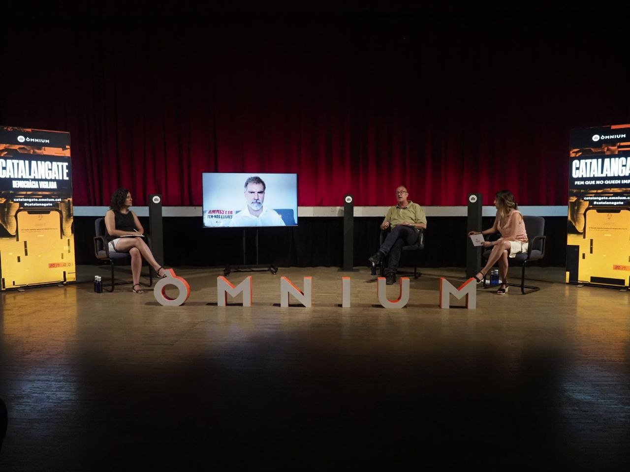 Acte Omnium Jordi Cuixart Xavier Antich Anais Franquesa / Òmnim Acte Omnium Jordi Cuixart Xavier Antich Anais Franquesa / Òmnim