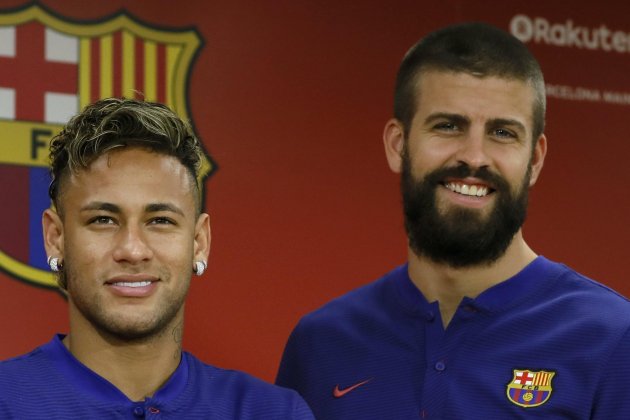 Barça presentació Rakuten Japo Arda Turan enganxada Messi Neymar EFE