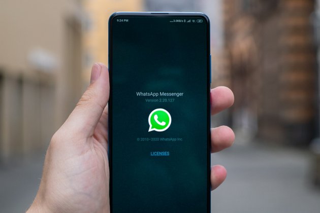 WhatsApp en el móvil WhatsApp en el móvil