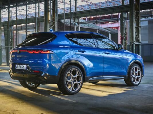 7.070 euros más barato que el Alfa Romeo Stelvio e igual de bueno en todo