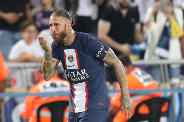 Sergio Ramos gol beso PSG / Foto: EFE Sergio Ramos gol beso PSG / Foto: EFE