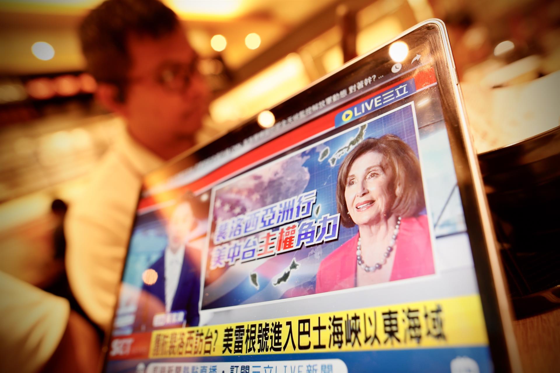Nancy Pelosi (EE.UU.) aterriza en Taiwán y dispara las tensiones con China