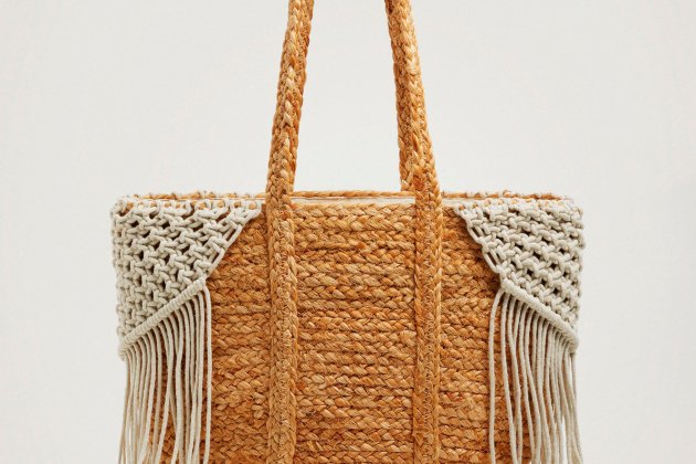 Bolso de yute con flecos1 Bolso de yute con flecos1