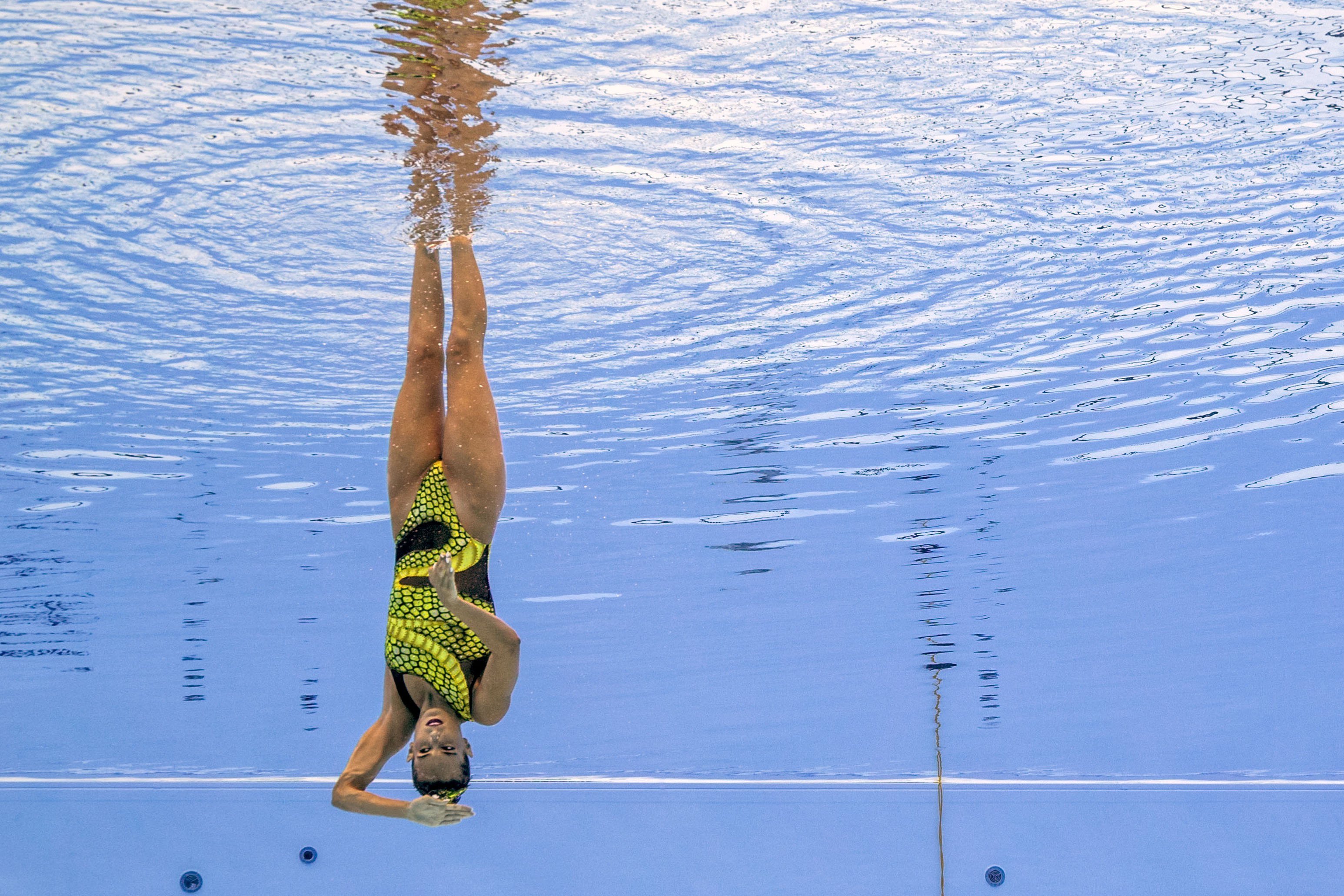 Ona Carbonell es penja la primera plata de la natació sincronitzada al Mundial
