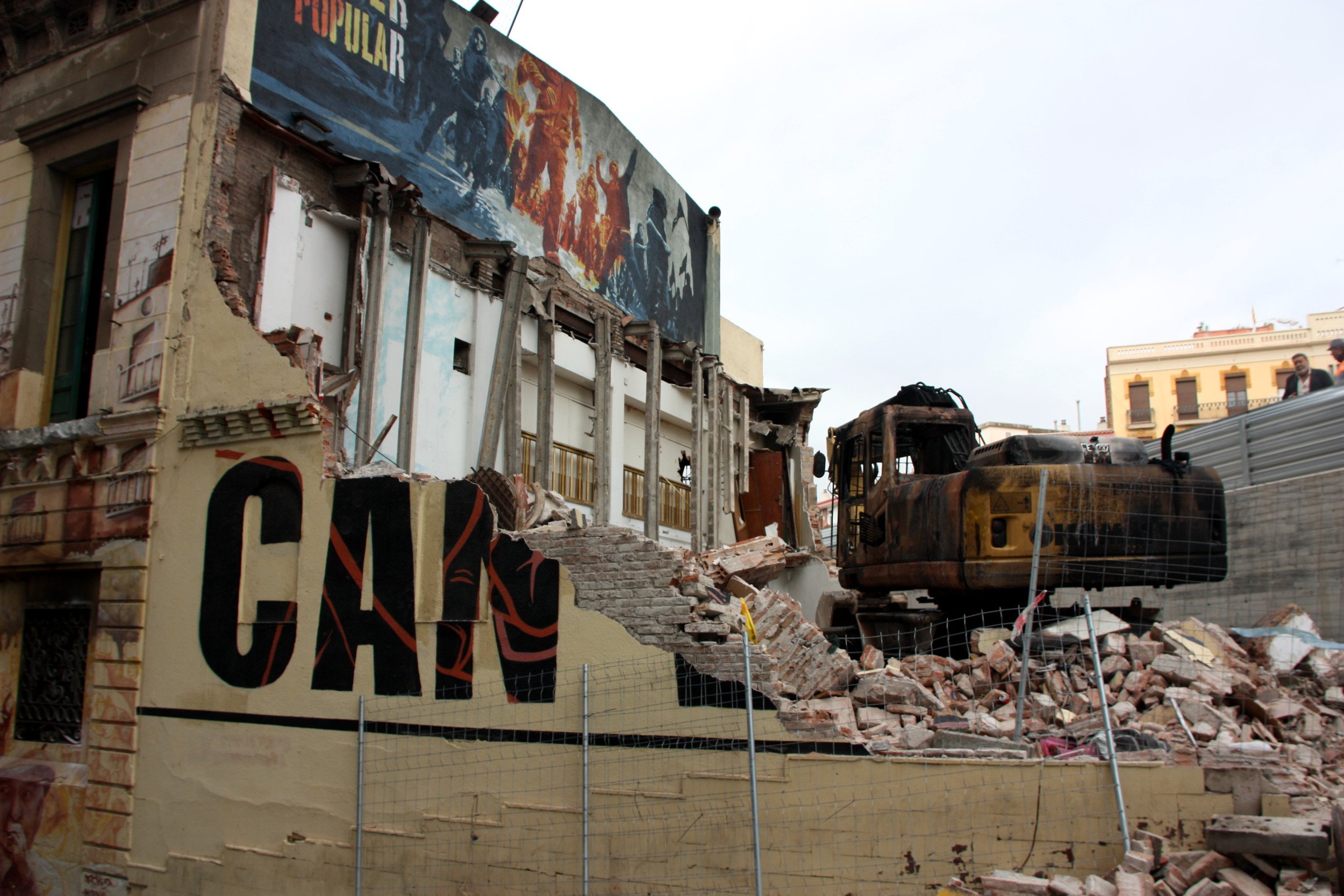 La Generalitat indemniza a cuatro heridos por los Mossos en el desalojo de Can Vies, diez años después