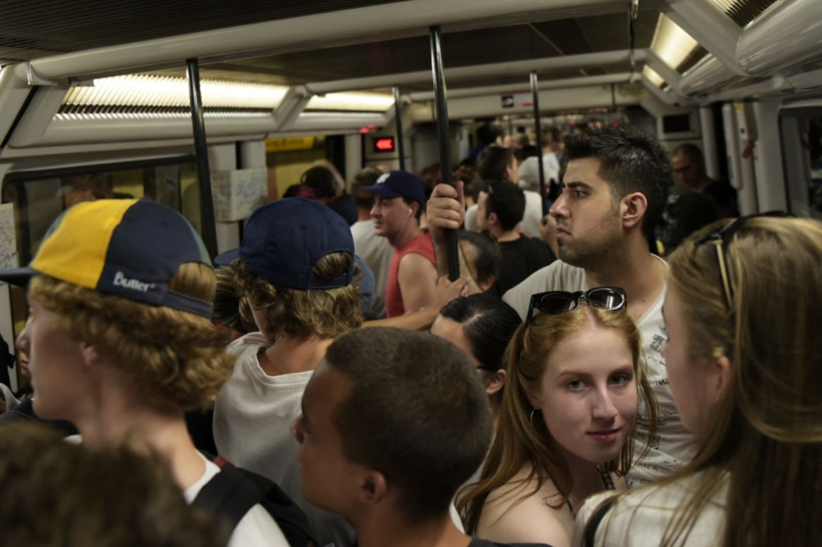 Una incidència al metro deixa sense venda de bitllets durant 4 hores