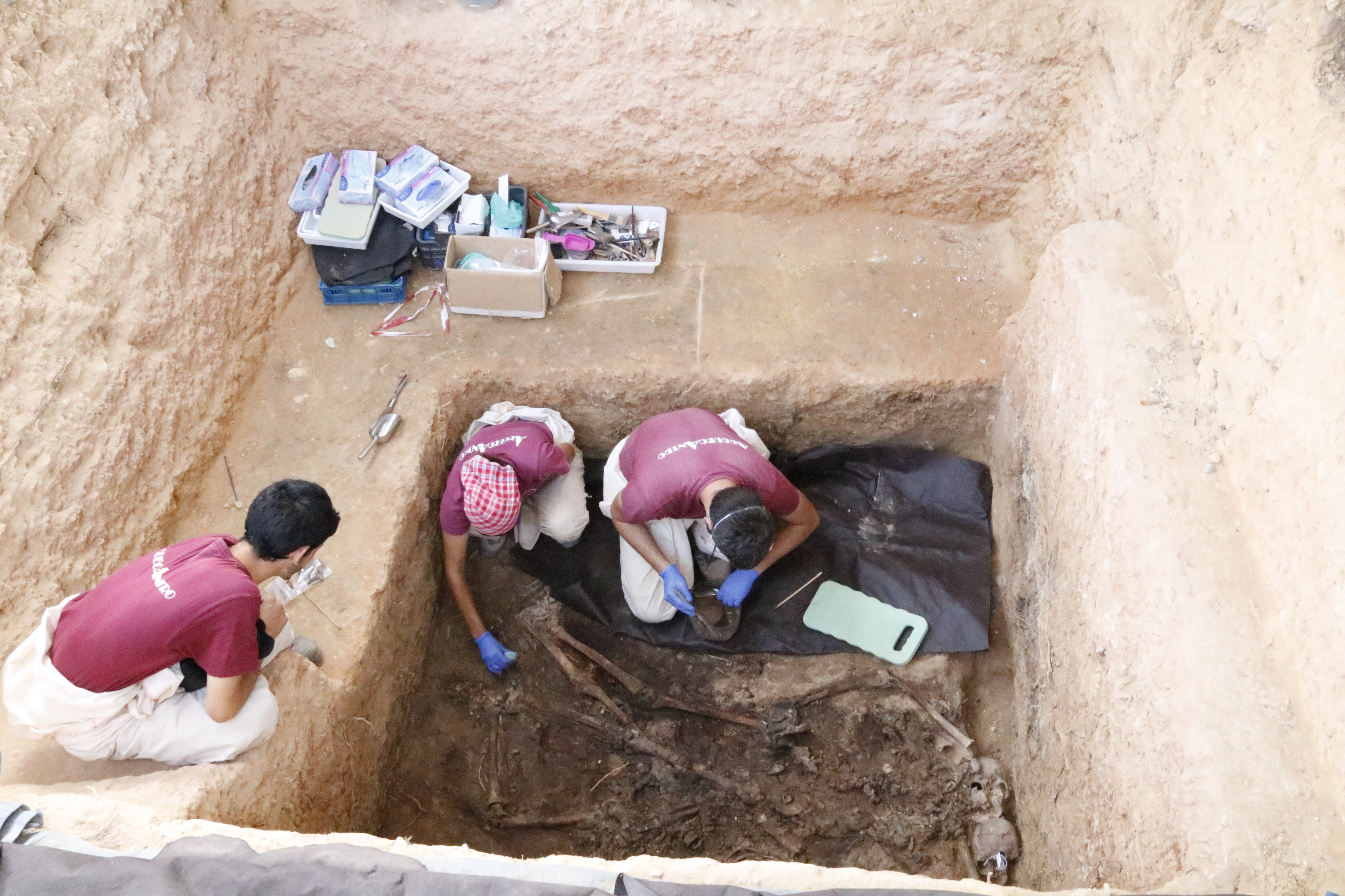 El País Valencià exhuma la fossa comuna més gran del franquisme