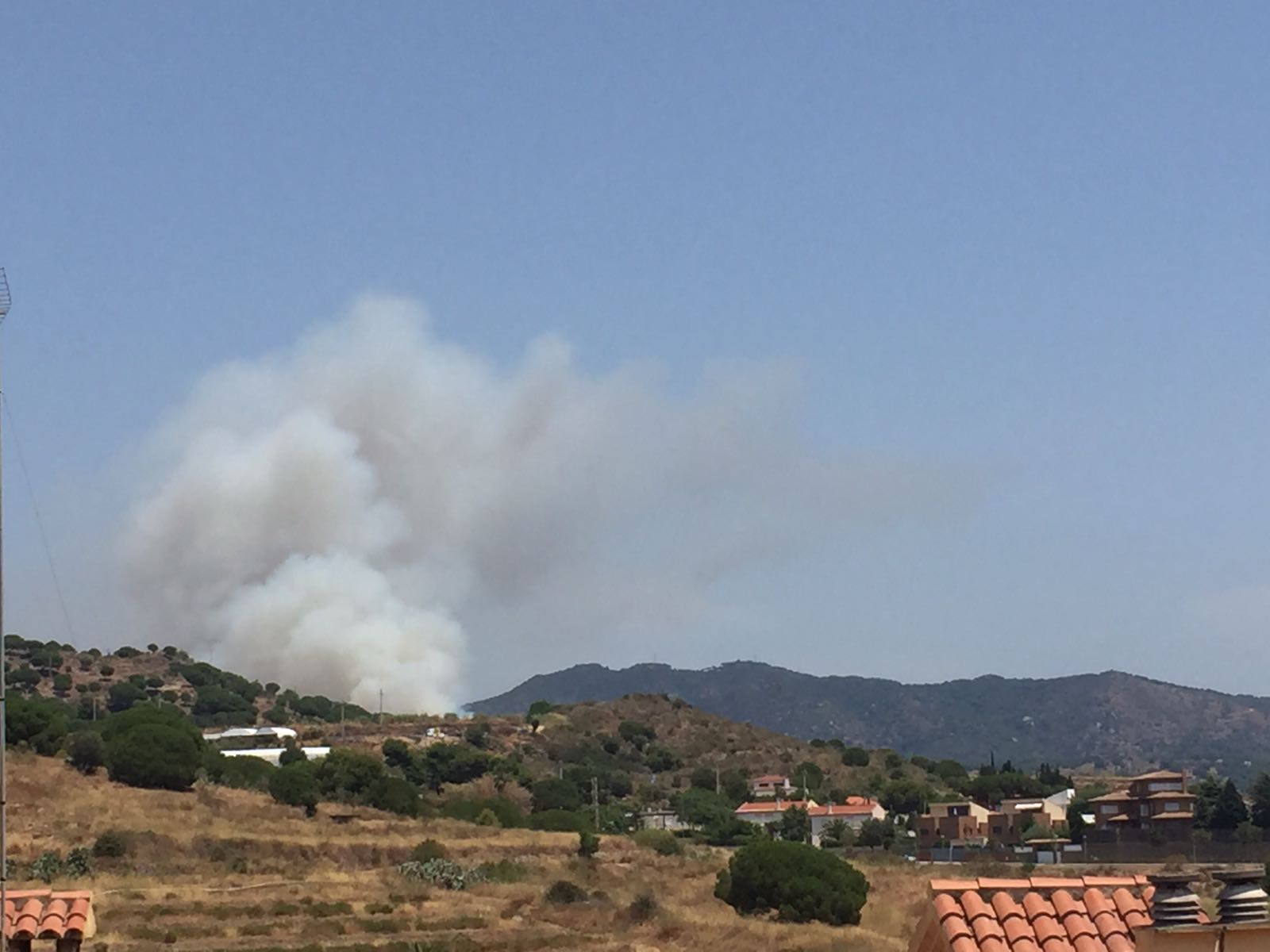 Un detingut per l'incendi de Teià, que ha calcinat unes 17 hectàrees