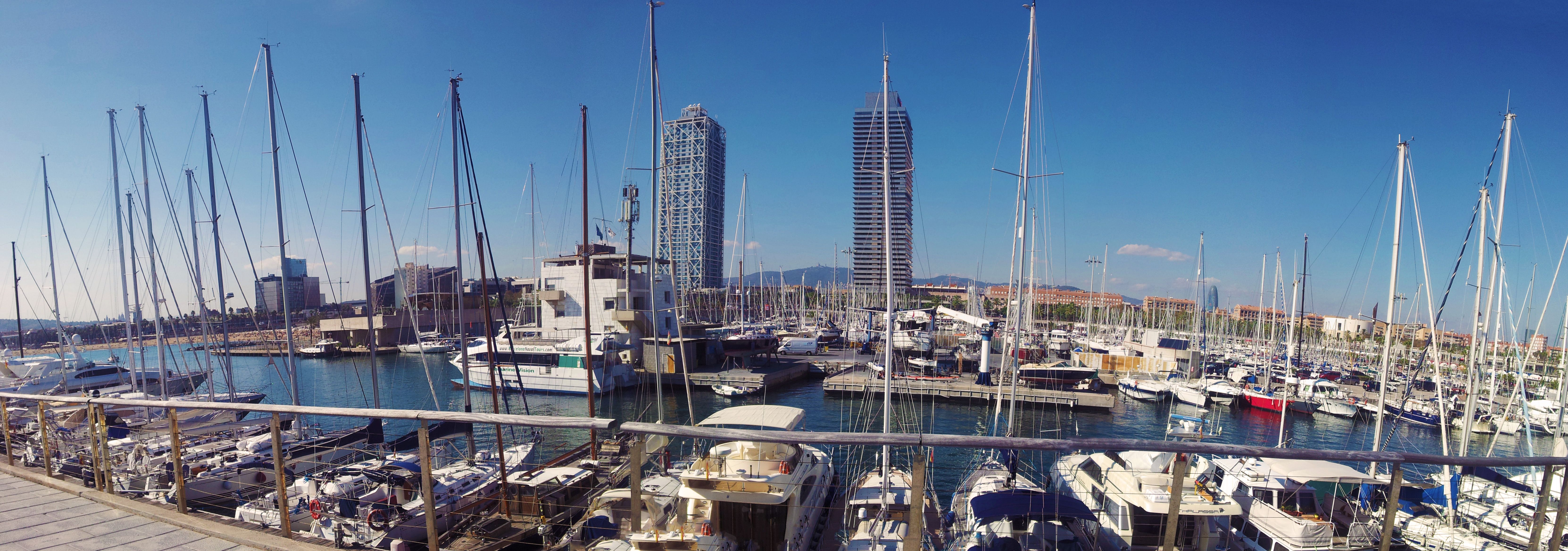 Puerto Olimpic Barcelona - Flickr: Antonio Lirio