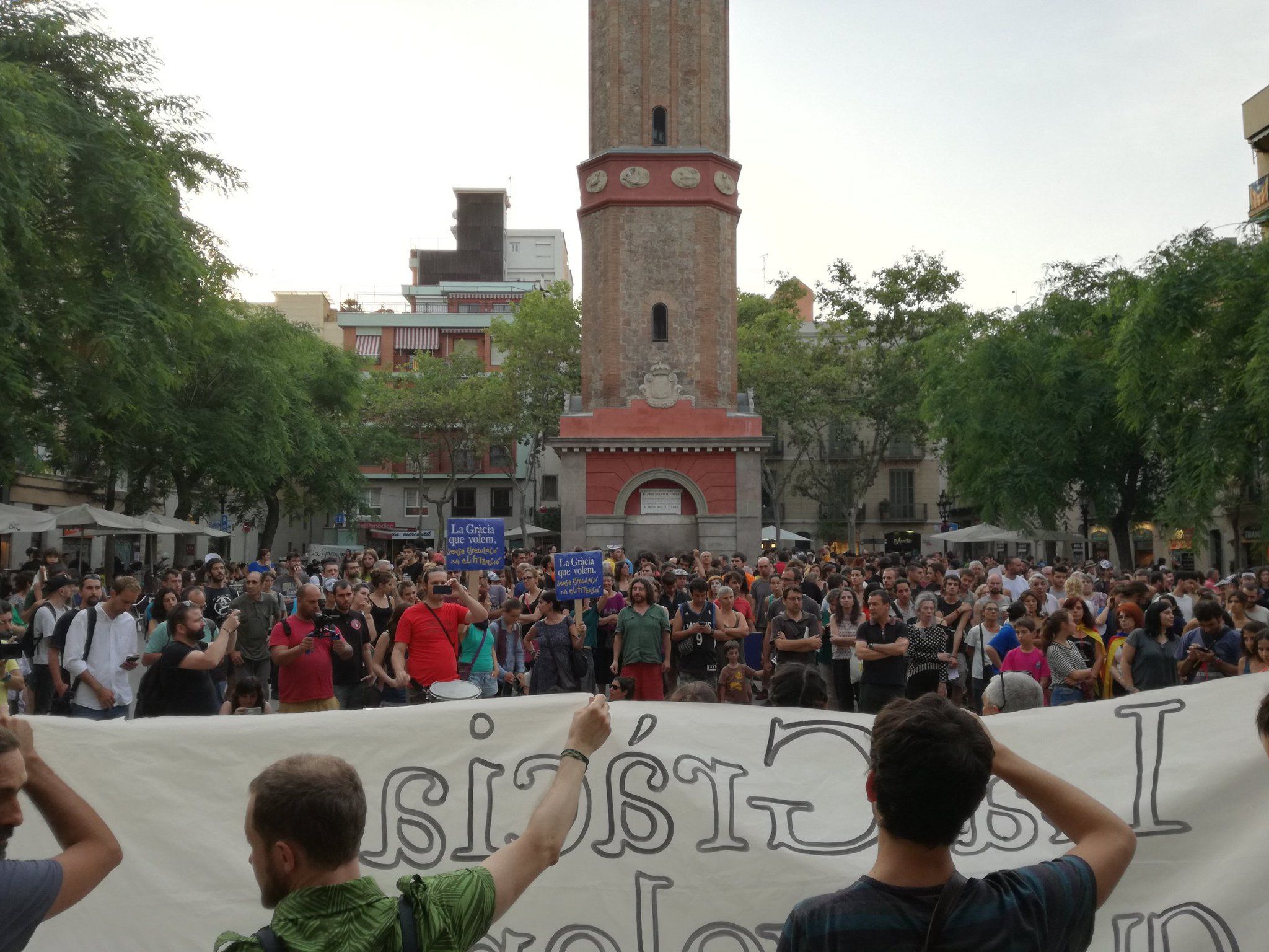 El Ayuntamiento para las licencias de construcción en el barrio de Gracia