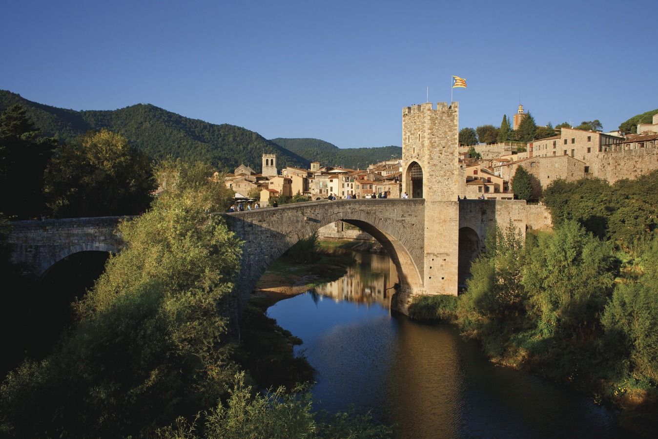 La Garrotxa: la huella medieval sobre tierra volcánica