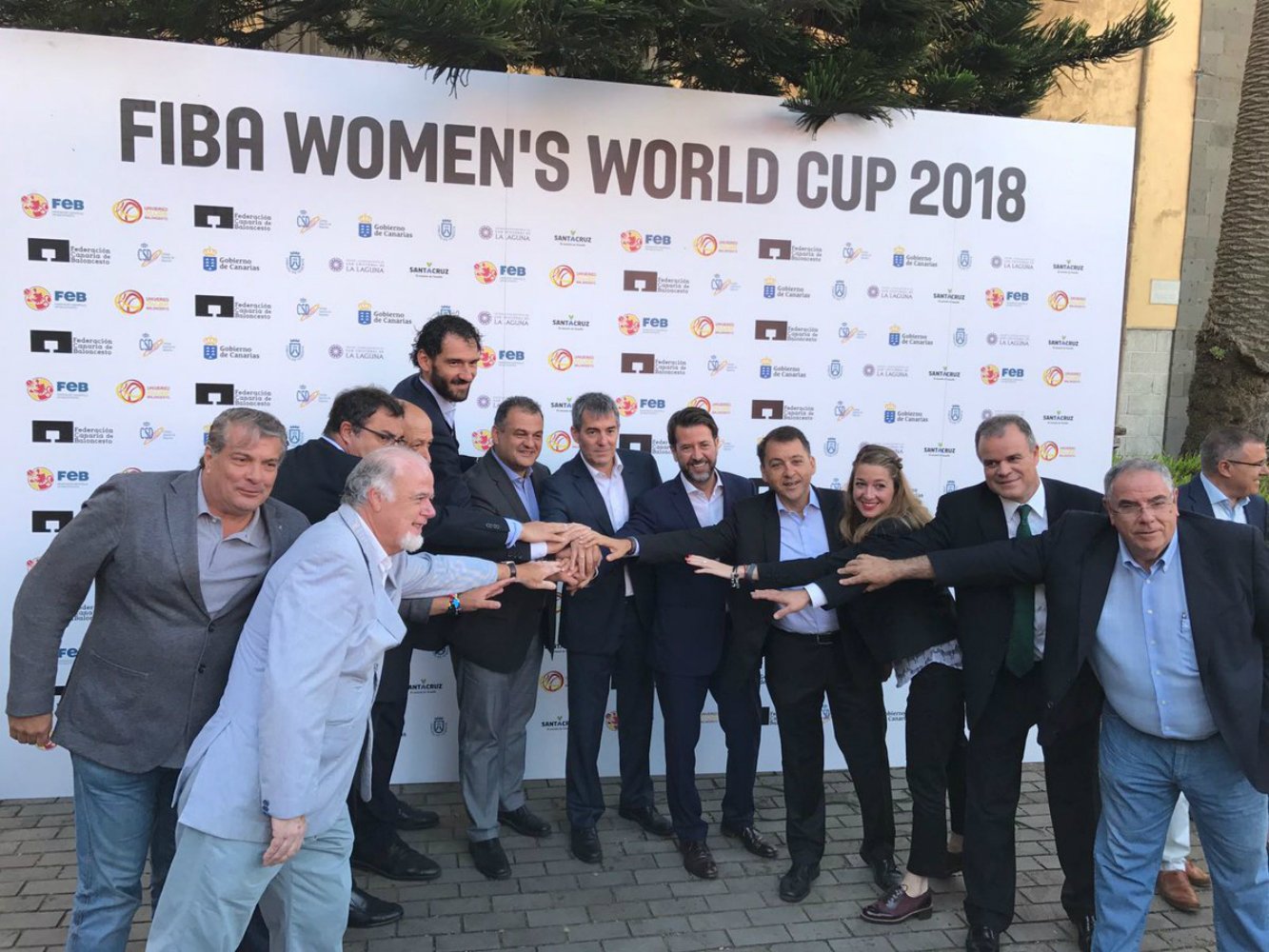 La polémica imagen en la presentación del Mundial de Baloncesto Femenino 2018