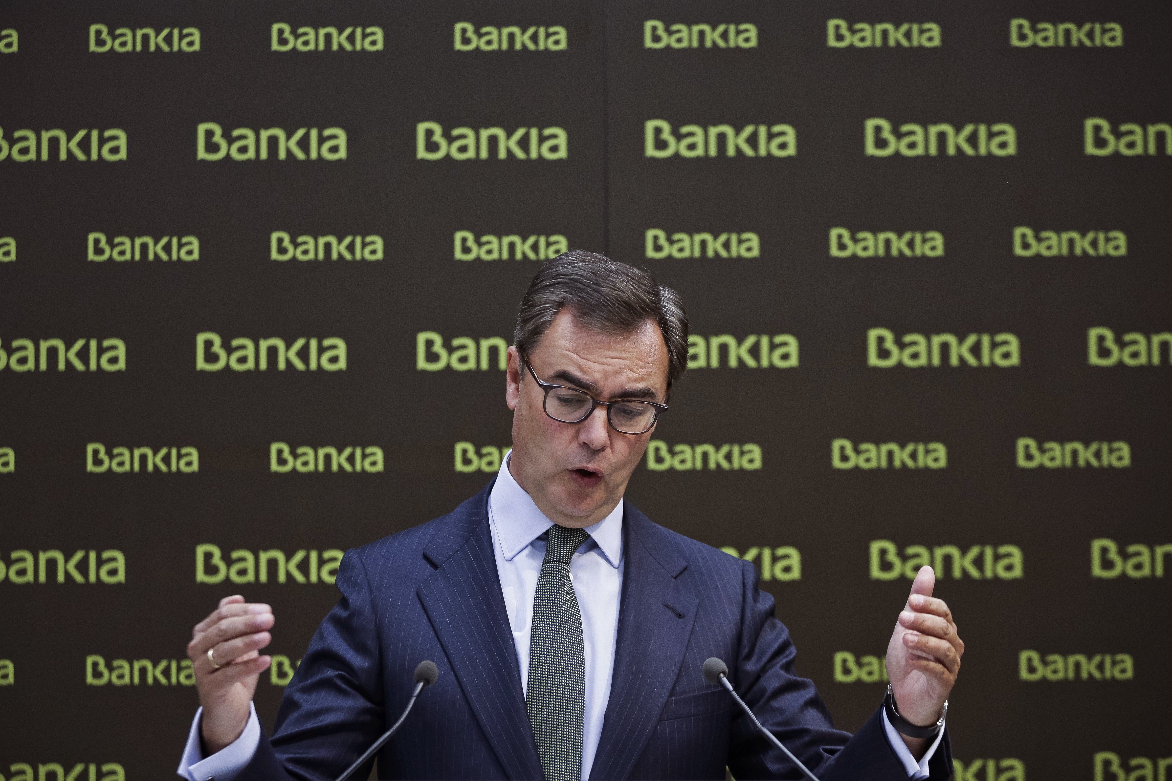 Bankia gana 481 millones y no prevé más ajustes de plantilla
