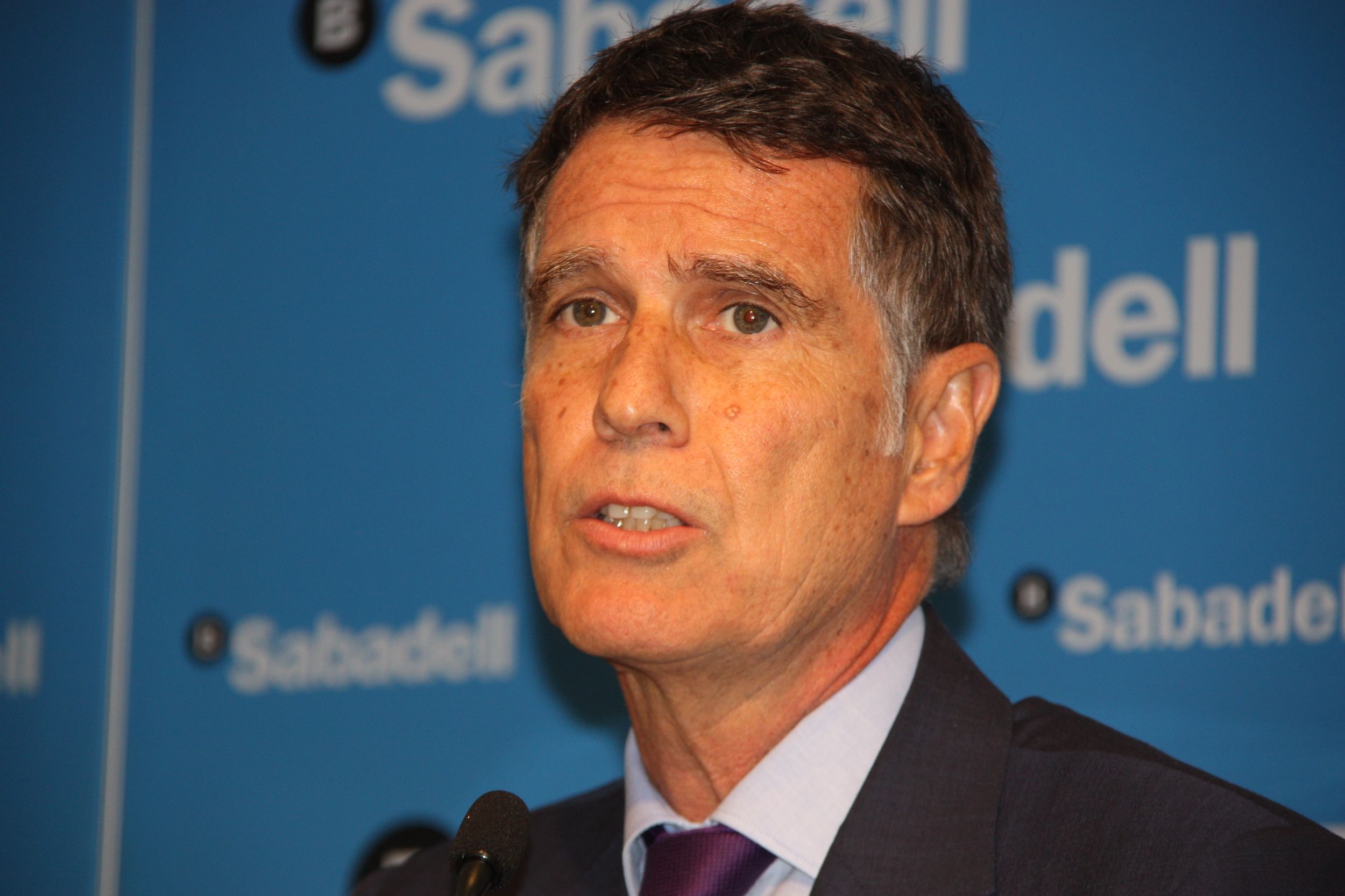 Banc Sabadell gana 425,3 millones y mantiene el rumbo tras el Brexit