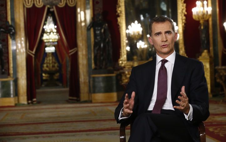 El Rey pide diálogo y fe en la "continuidad" de España