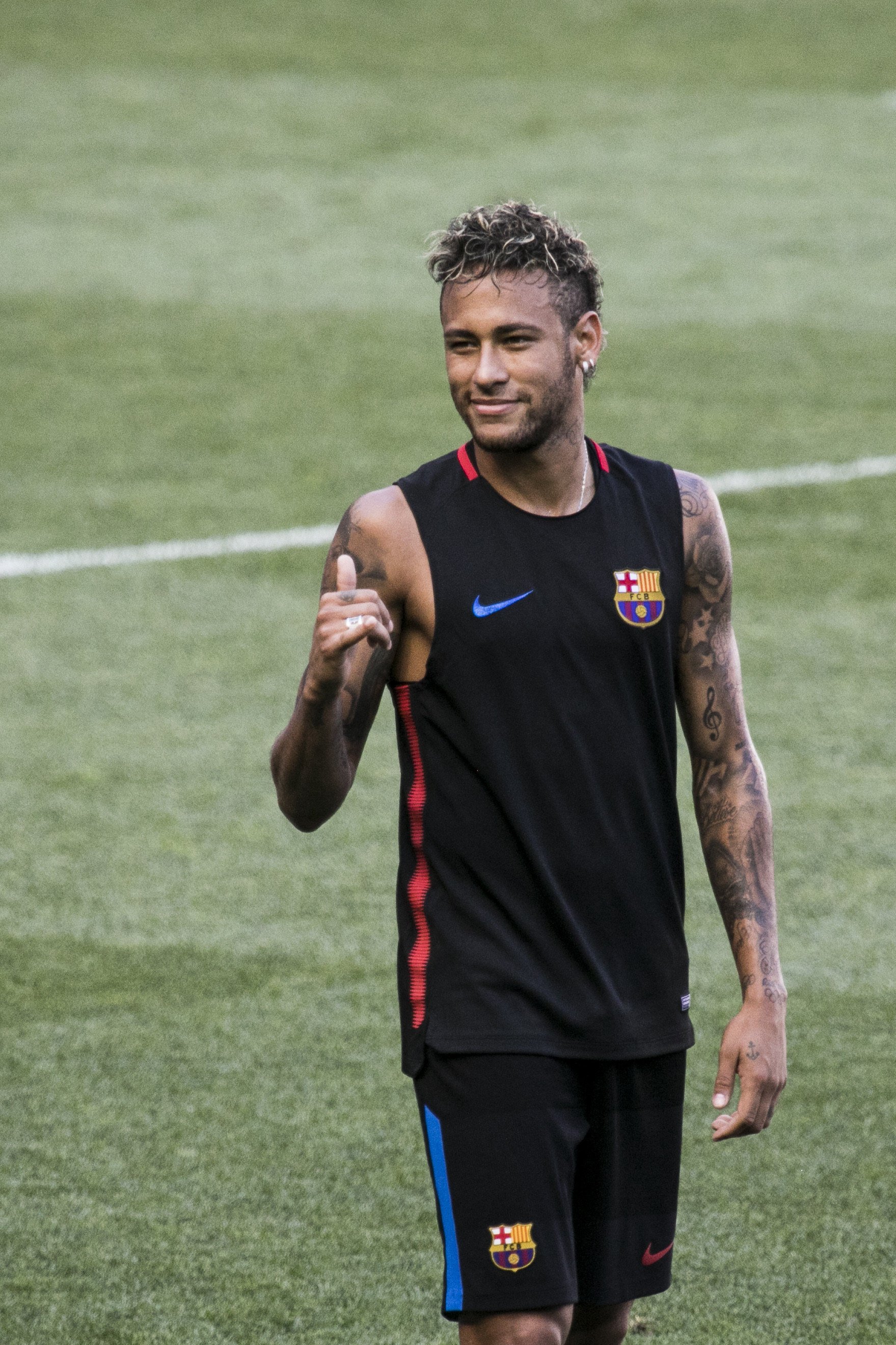 Neymar demanda al Barça