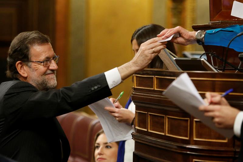 Rajoy: "Sánchez busca un pacte que seria un gran frau"