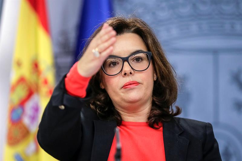 Soraya agradeció al cesado por Acuamed los servicios prestados