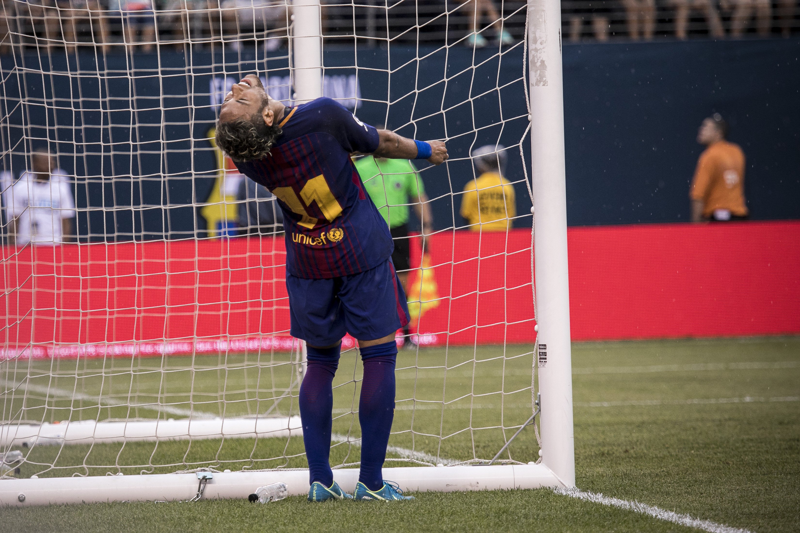 Las reuniones del Barça con el padre de Neymar acercan al jugador al PSG