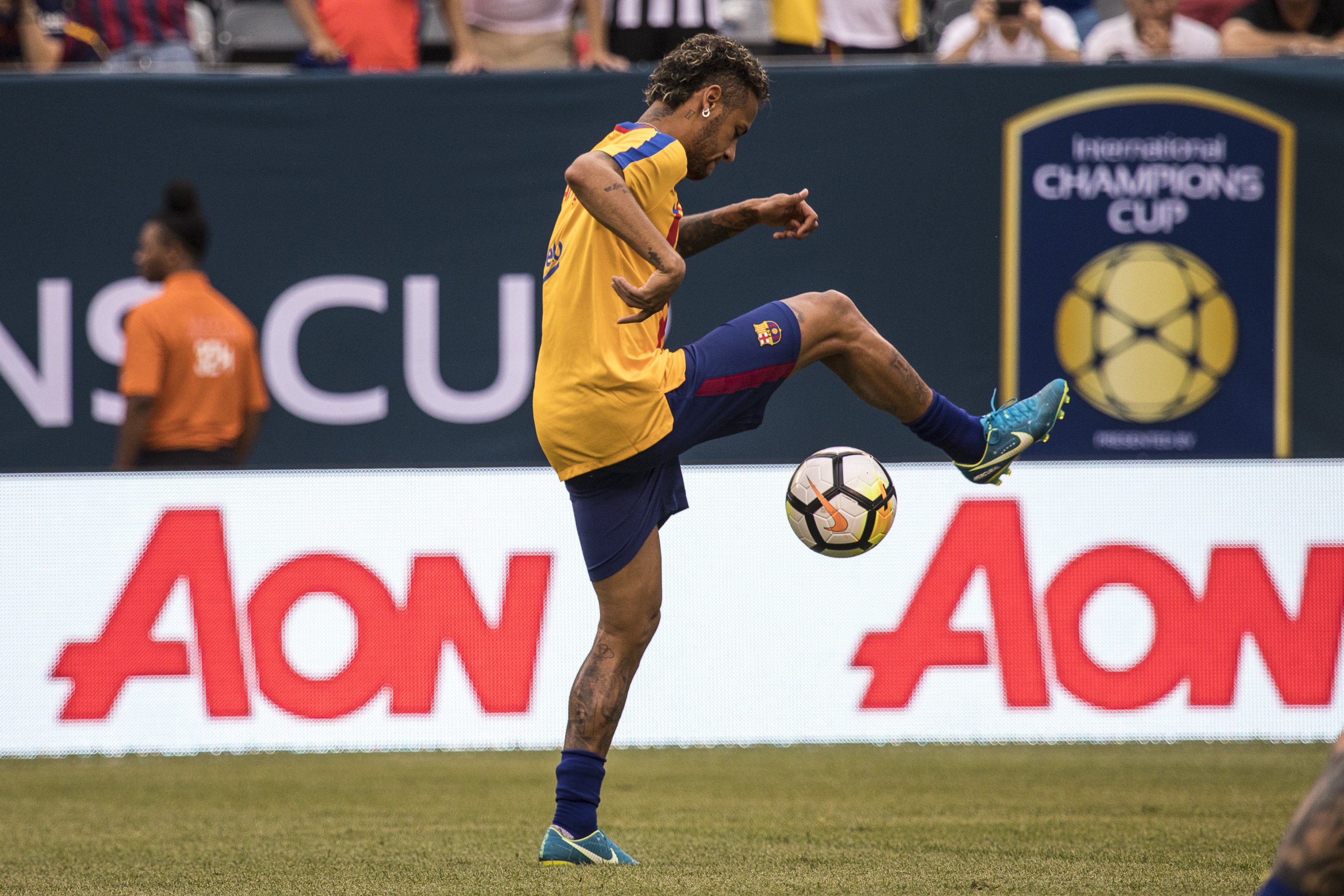 La UEFA investigarà el traspàs de Neymar al PSG