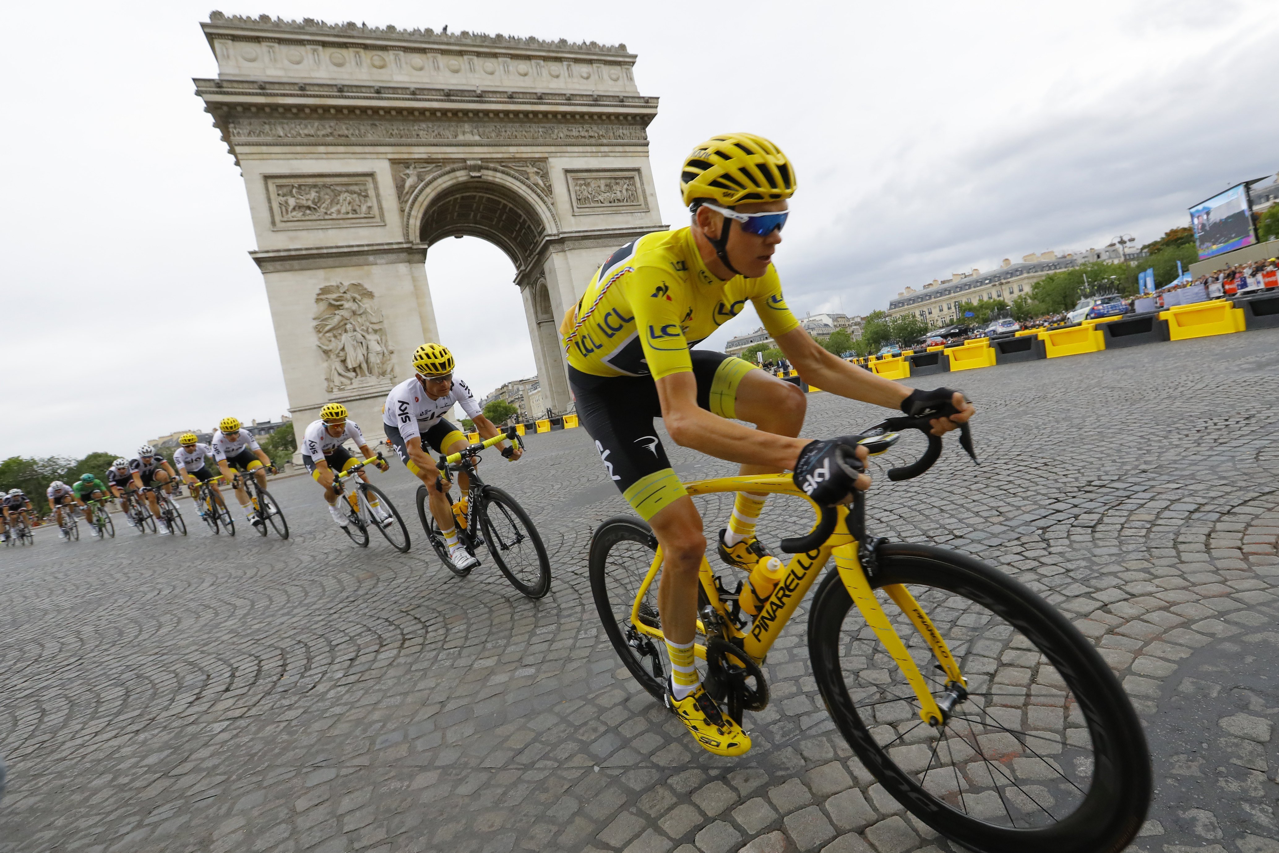 Froome continua augmentant la seva llegenda al Tour