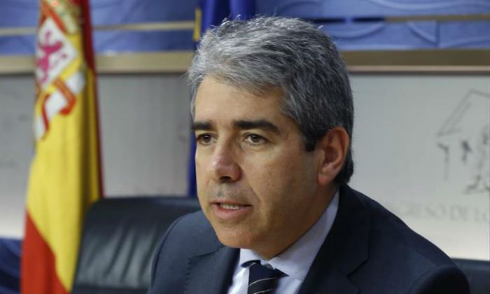 Homs se reunirá el martes con Iglesias y Domènech