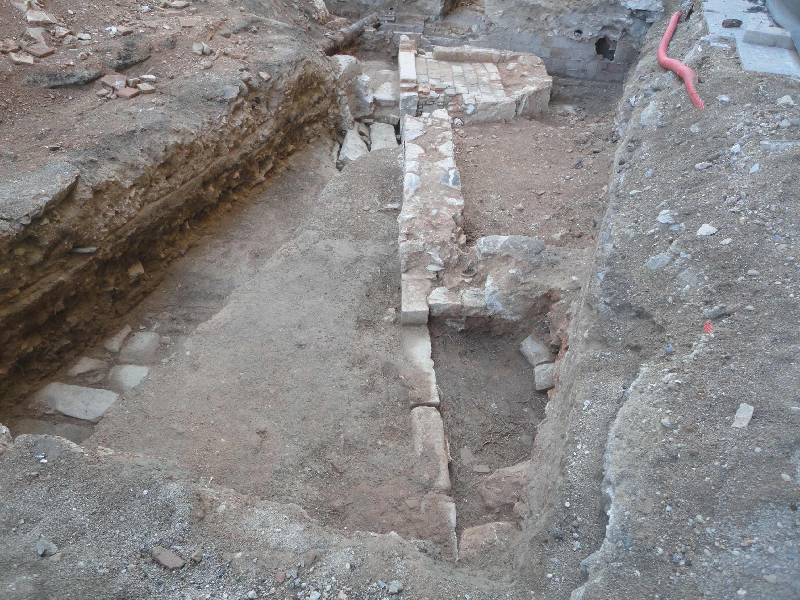 Salen a la luz nuevas ruinas del barrio de la Ribera, cerca del Born