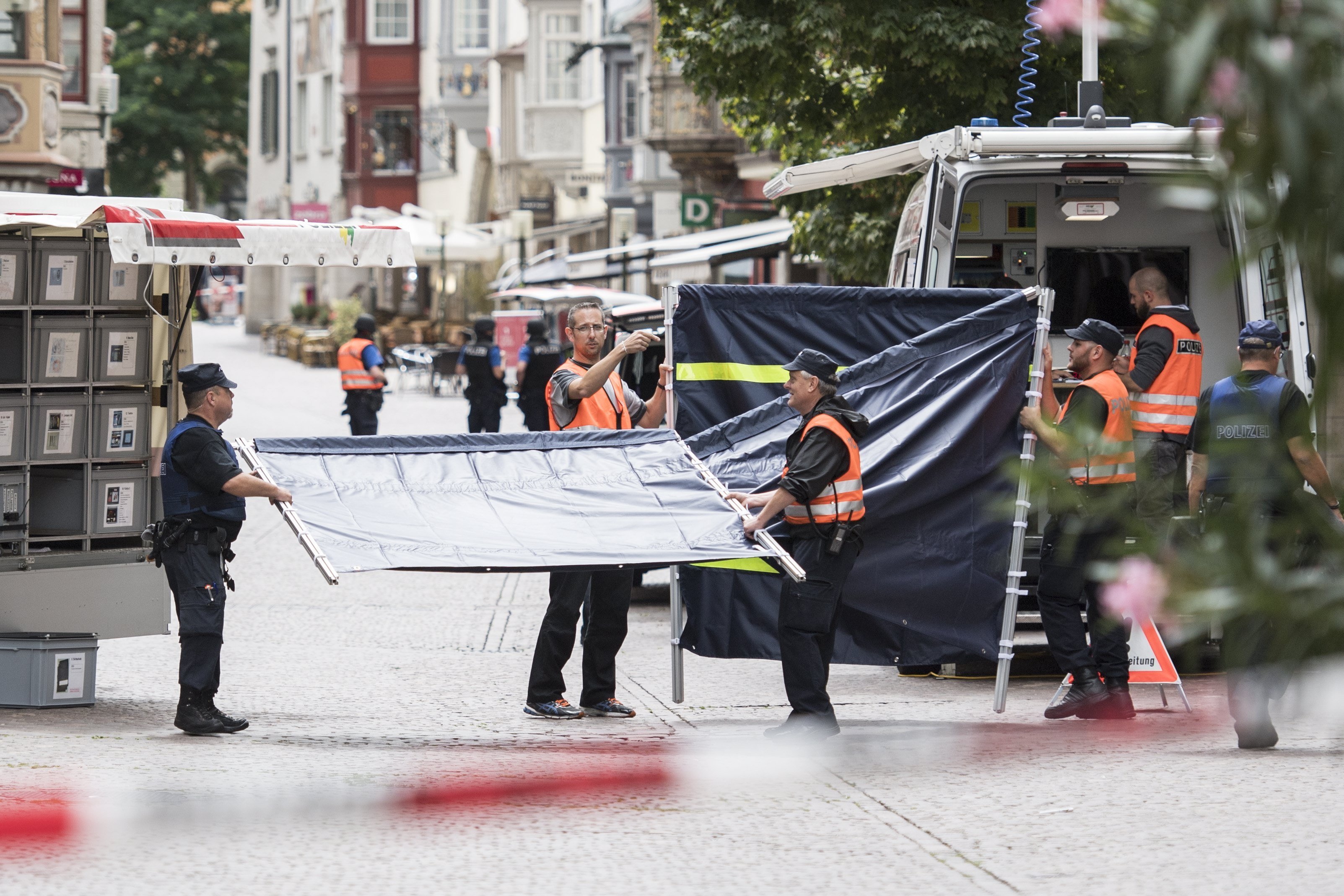 Un home armat amb una motoserra fereix cinc persones a Suïssa