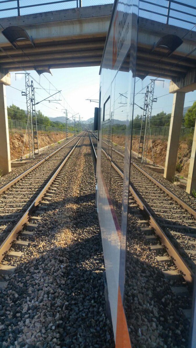 Nuevos retrasos en Rodalies: más de 20 minutos a la línea R4 por una incidencia en Terrassa
