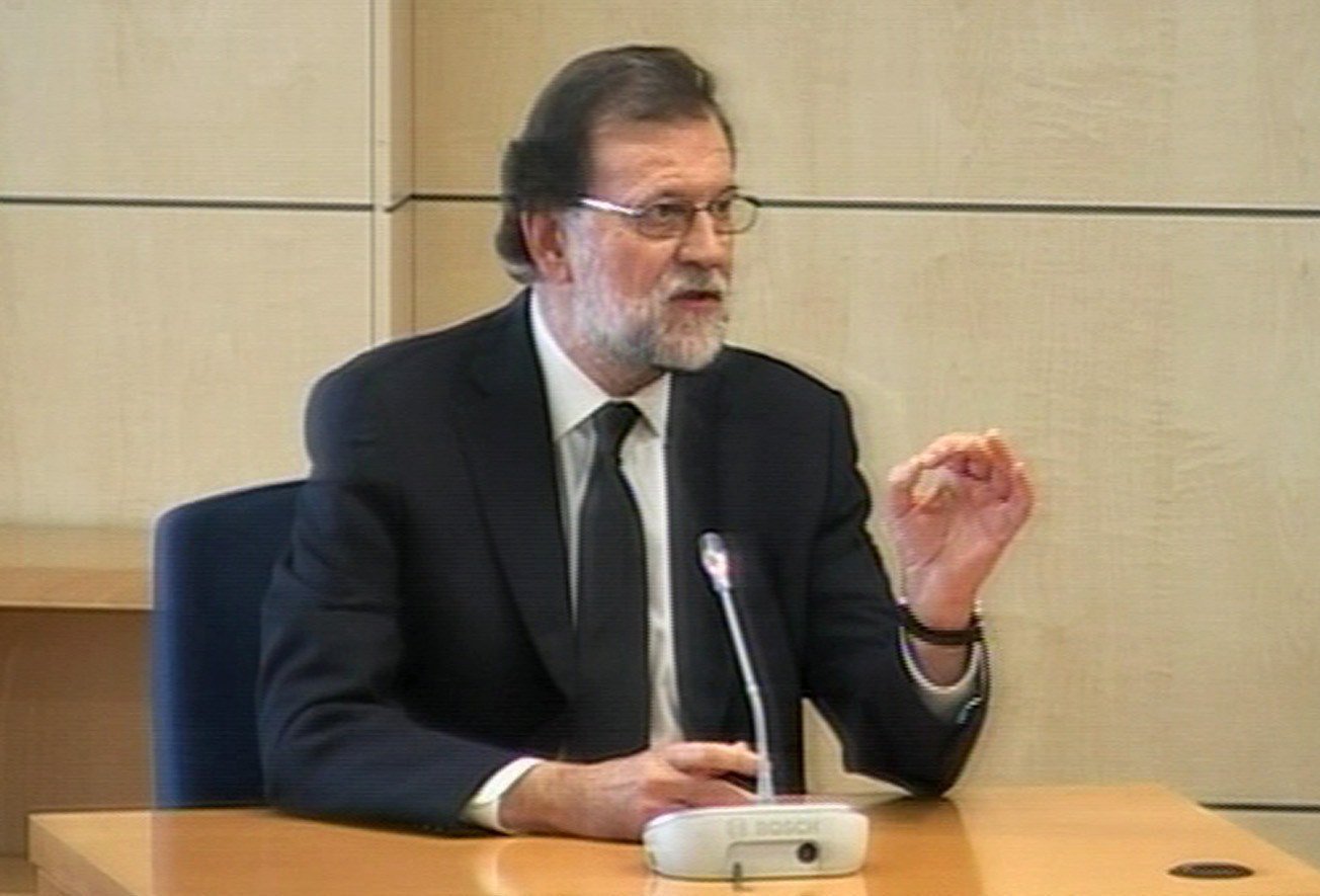 Rajoy denies any knowledge of illegal party funding