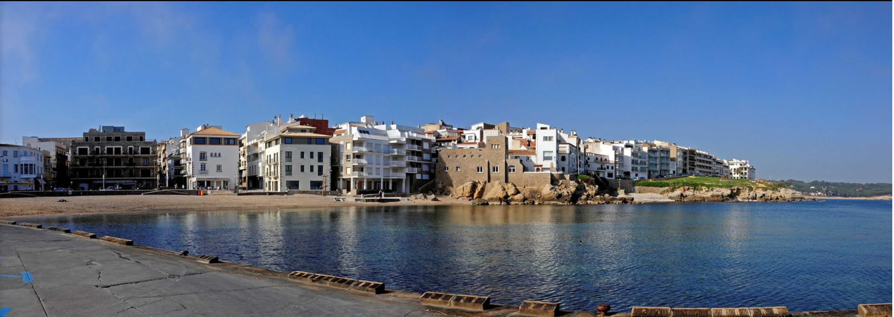 Un home de 72 anys mor ofegat en una cala de l'Escala