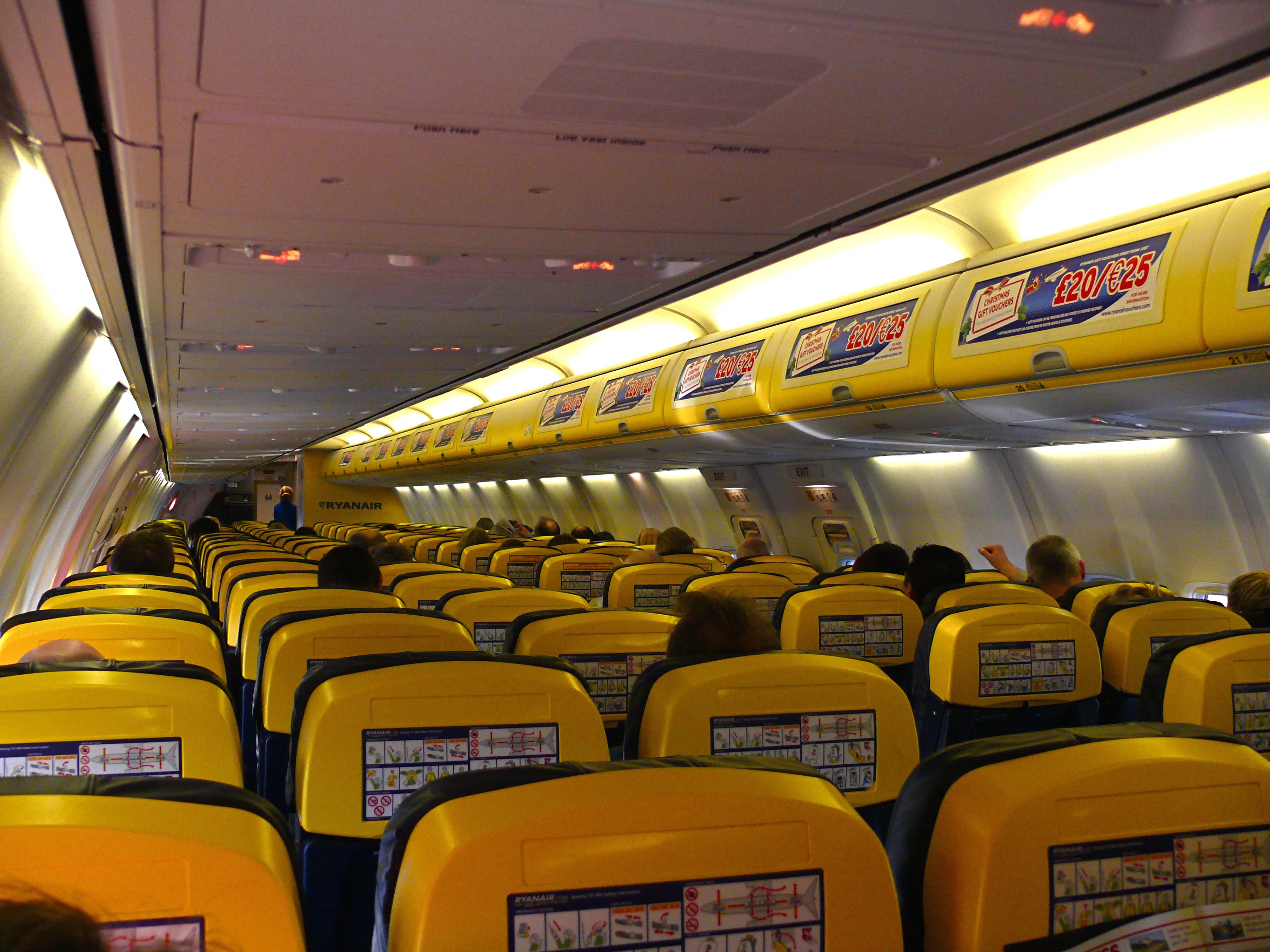 Ryanair cobrarà un extra per pujar dos paquets a bord