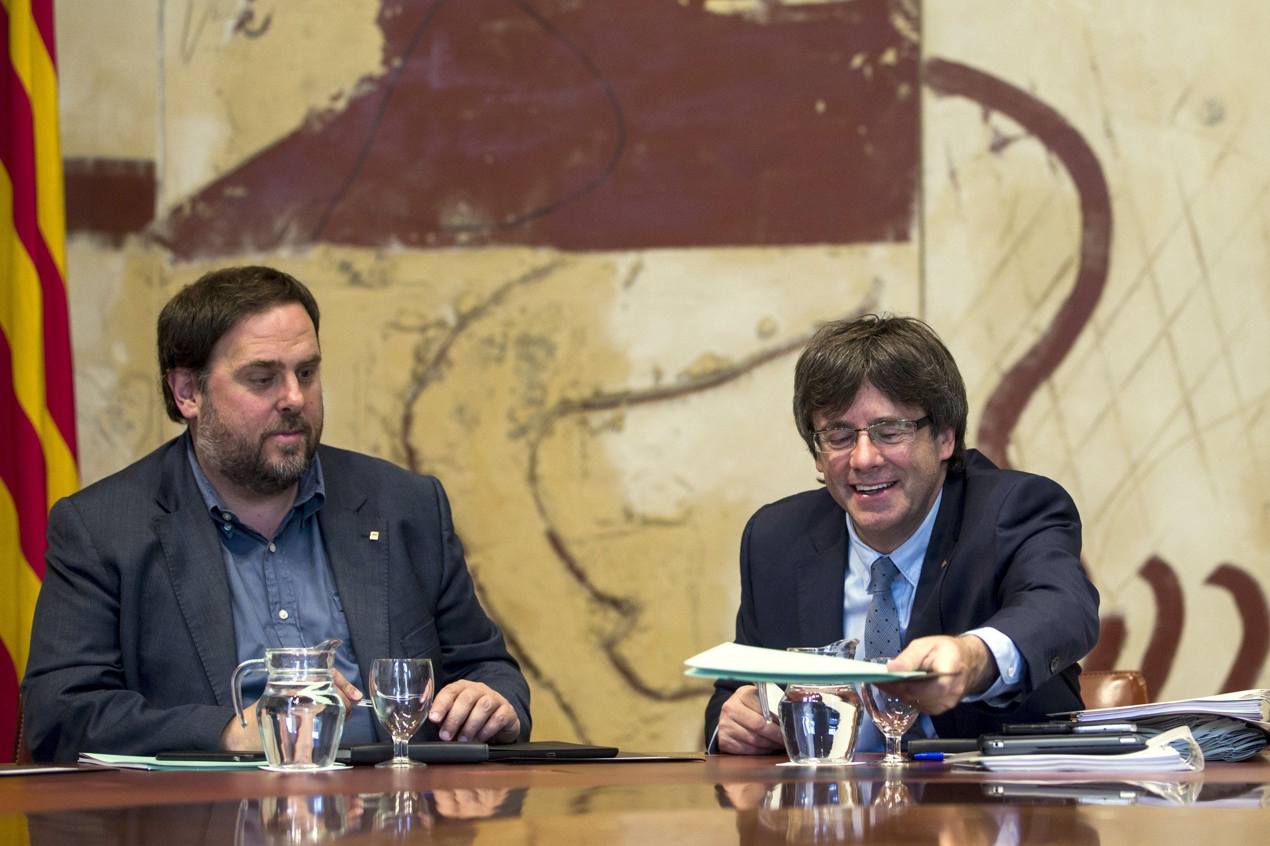 Puigdemont desconcerta la política catalana en sis mesos