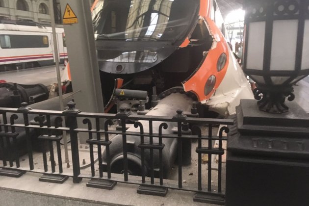 tren accidentat estació de frança