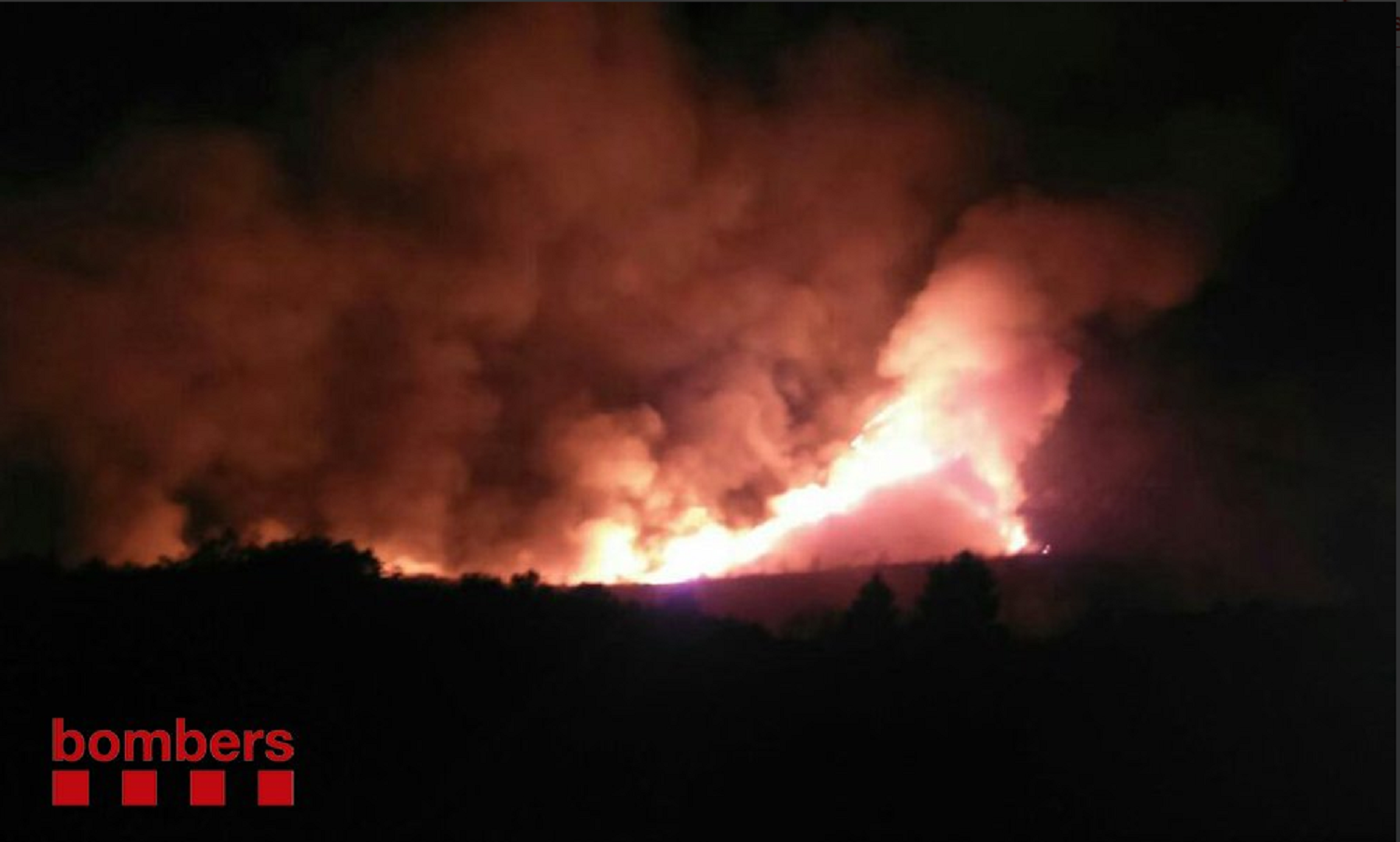 Estabilizado el incendio de Tivenys, el mayor del verano