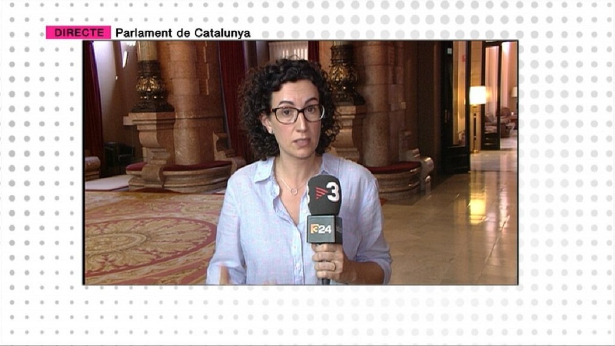 La tensión entre Rovira y el PP que estalla en los pasillos del Parlament