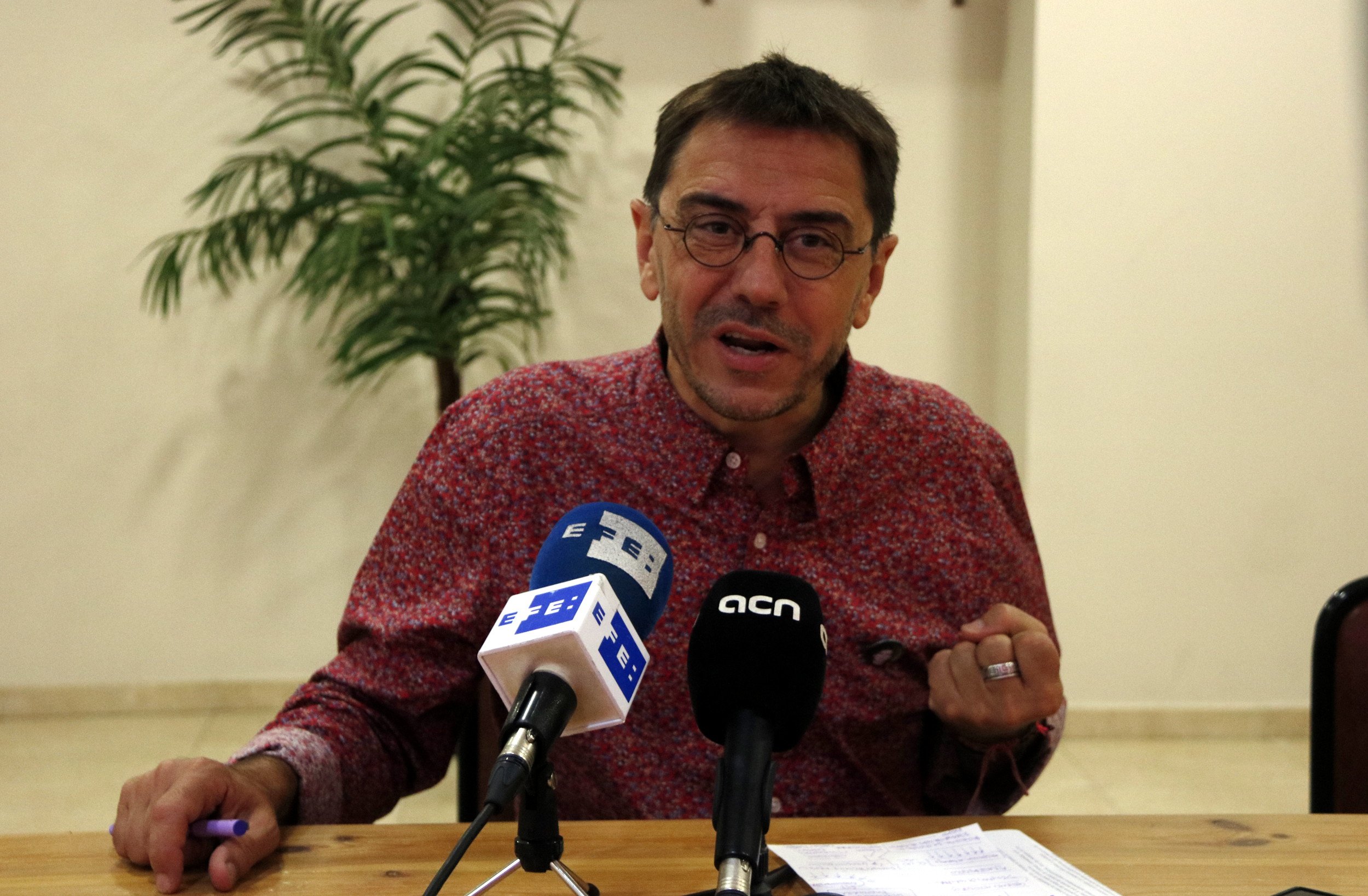 Monedero critica que Puigdemont sólo busca "repartir el voto independentista" con el 1-O