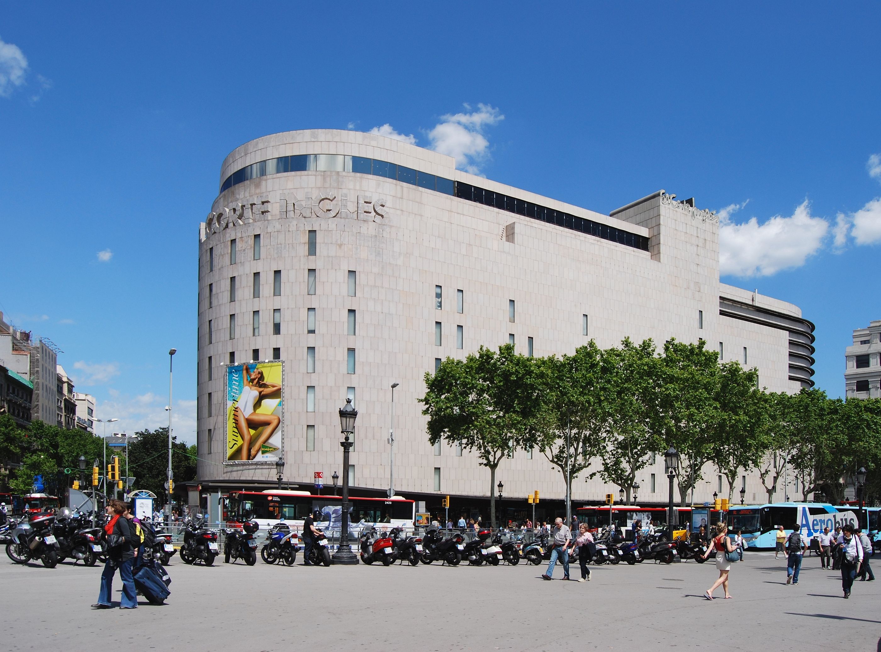 El Corte Inglés inverteix 70 milions en un nou centre logístic a Catalunya El Corte Inglés inverteix 70 milions en un nou centre logístic a Catalunya