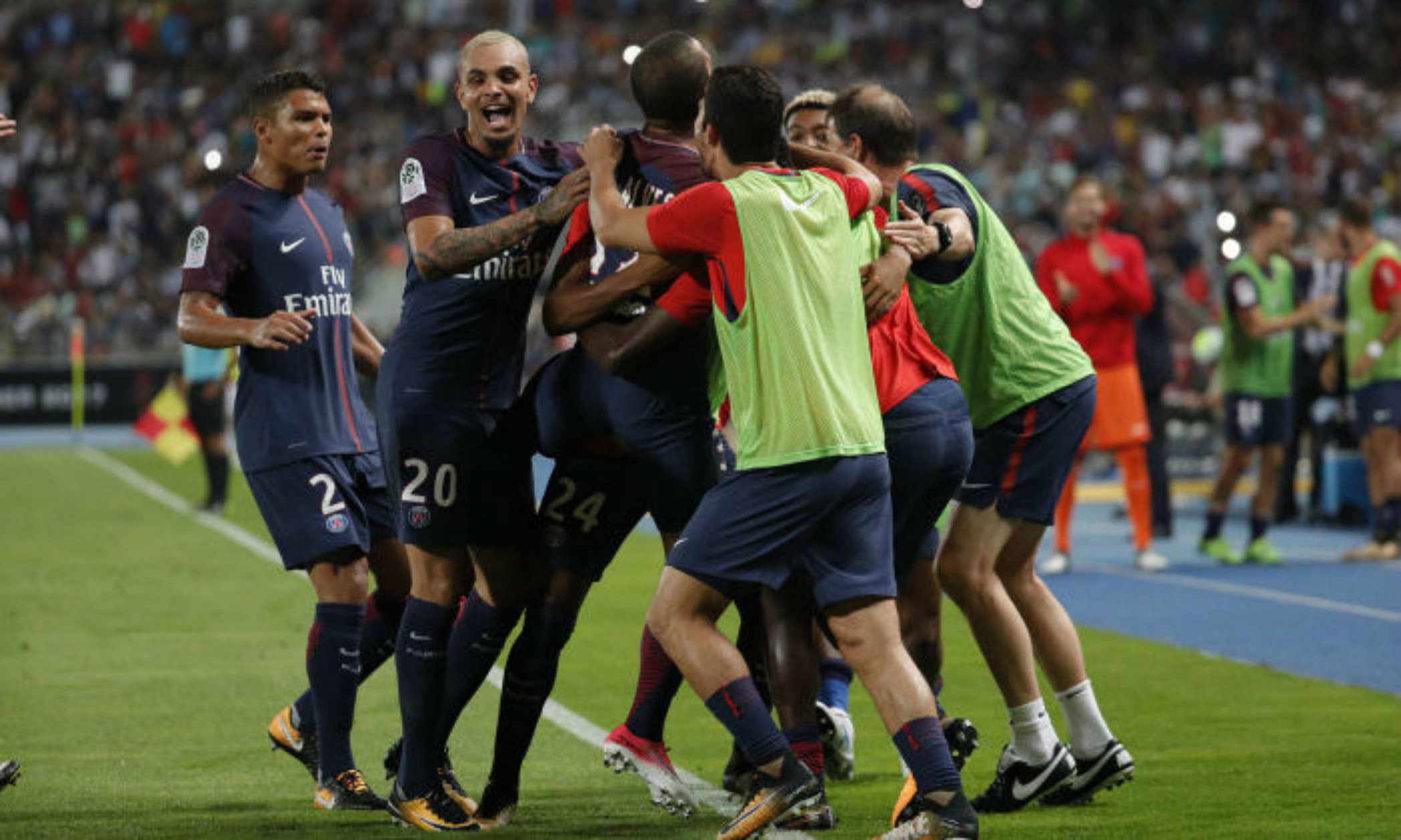 Dani Alves, decisiu en el primer títol del PSG (1-2)