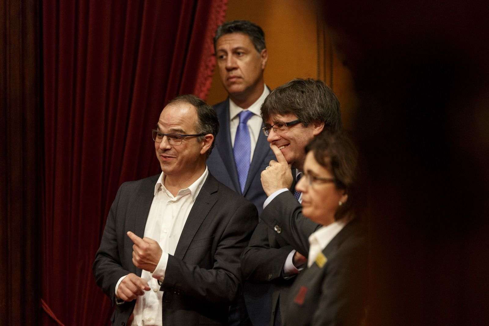 Albiol se ofrece a hacer un debate con Puigdemont en Bruselas