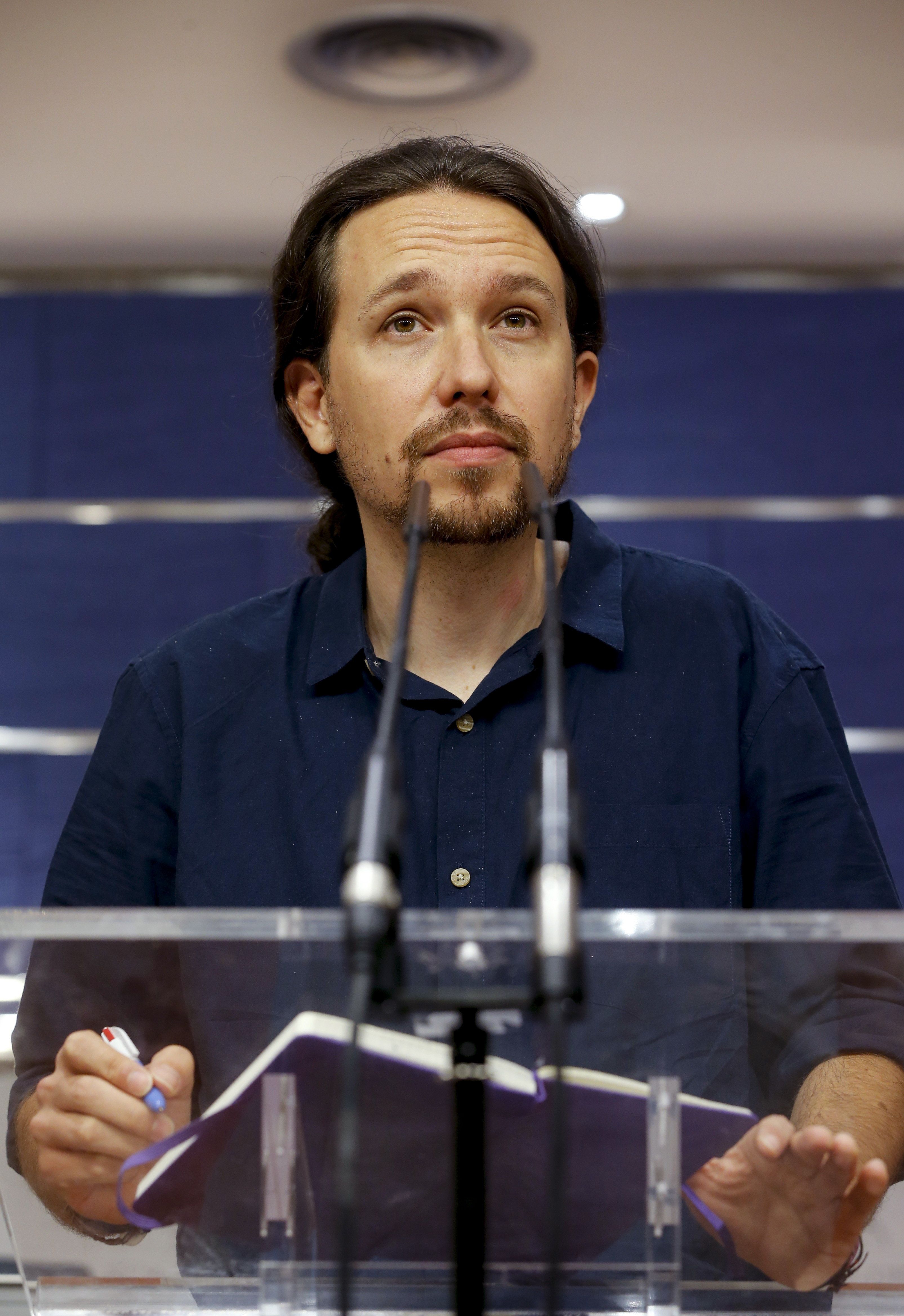 Iglesias ve "más difícil" un gobierno alternativo al PP después de la decisión del Parlament