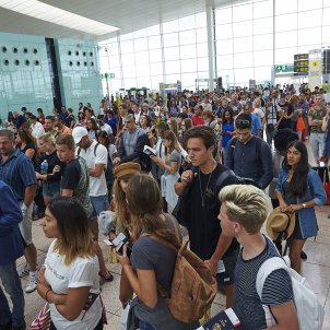 cues aeroport prat efe cues aeroport prat efe