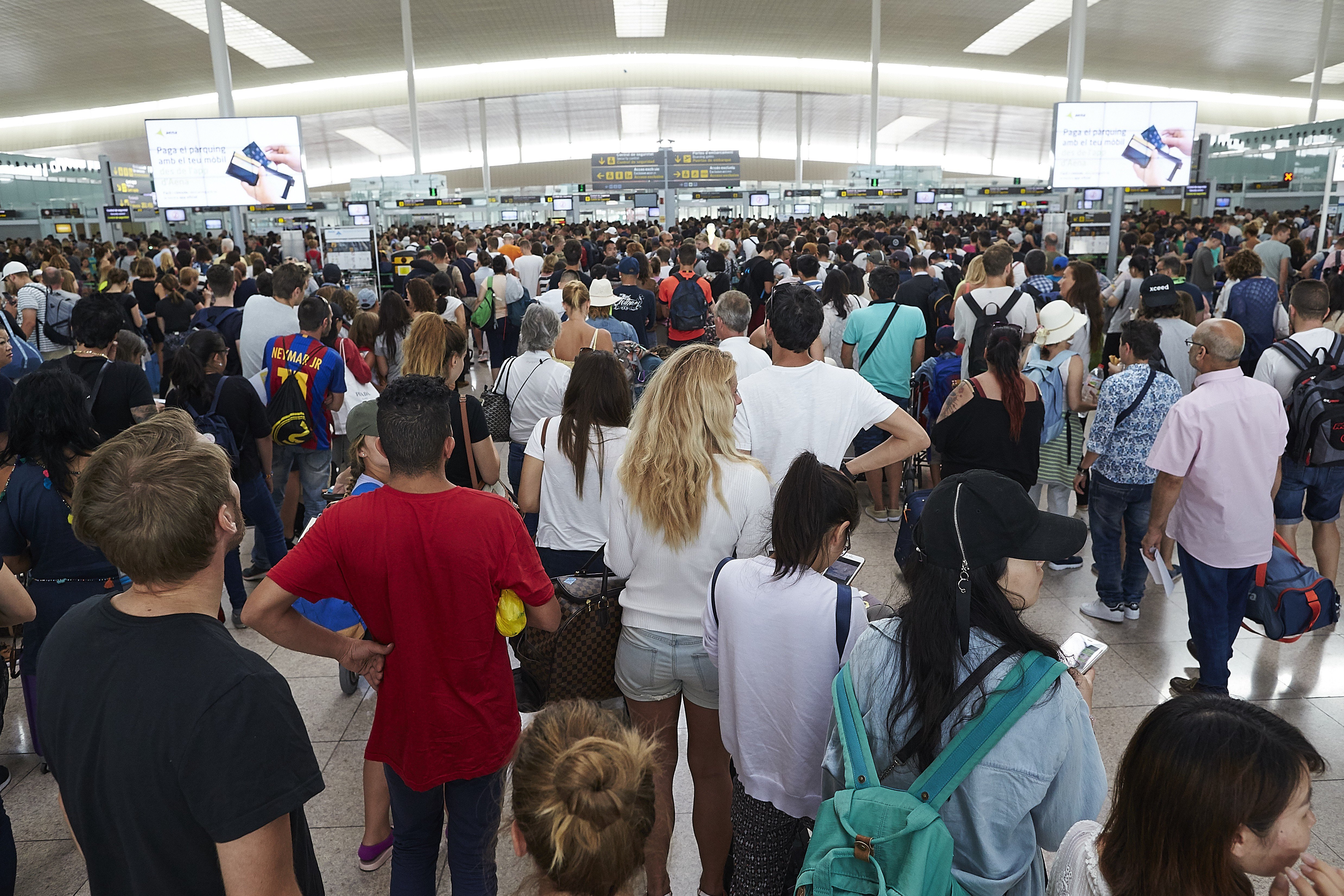 Los huelguistas del Prat acusan a Millo de "prohibir hacer huelga" por los servicios mínimos del 90%