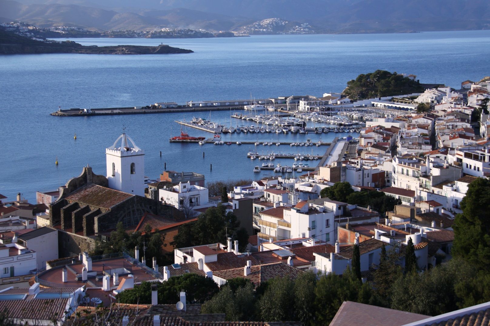 La Junta Electoral pide retirar una estelada inexistente en El Port de la Selva