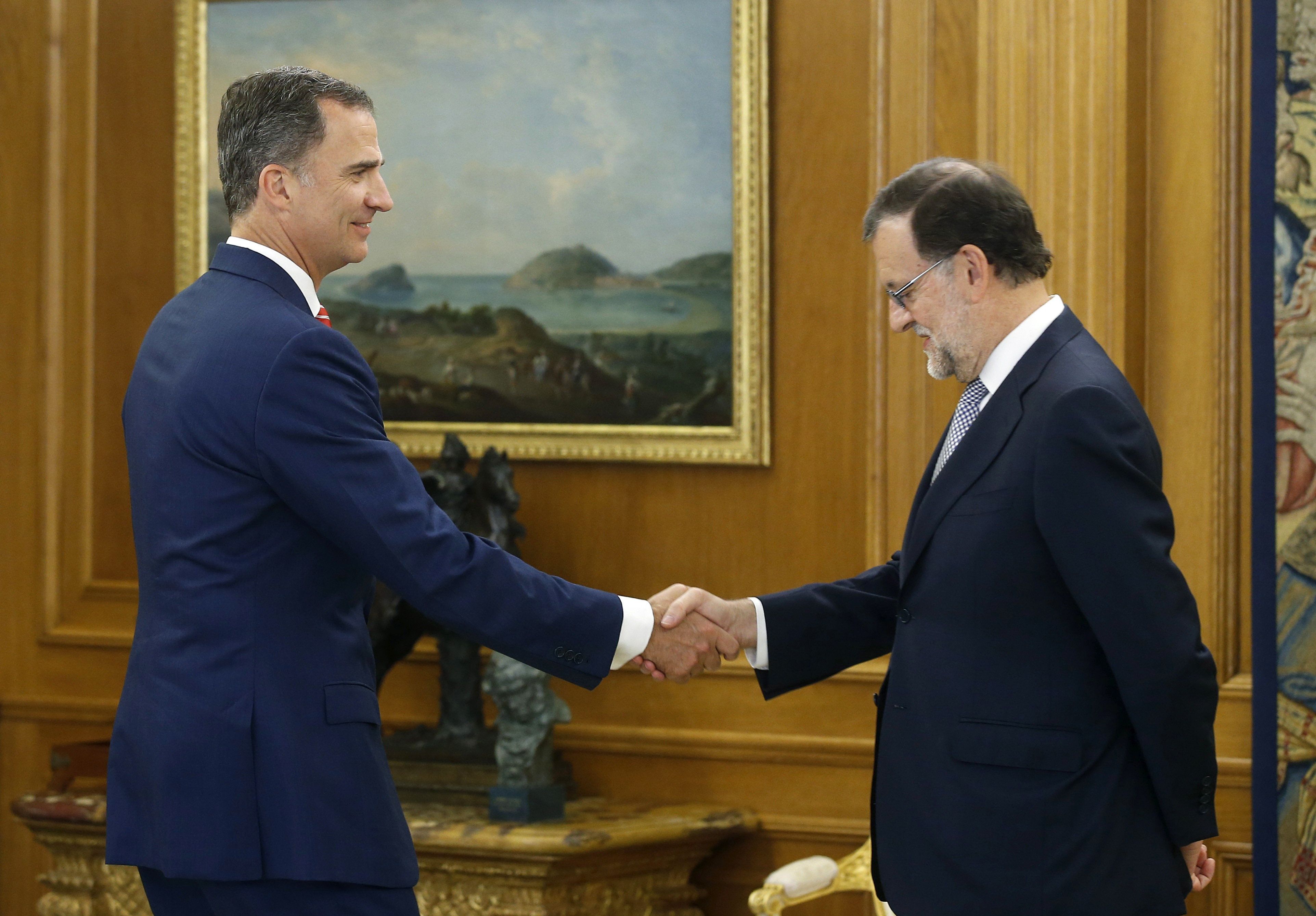 Rajoy accepta l'encàrrec del Rei per intentar formar govern