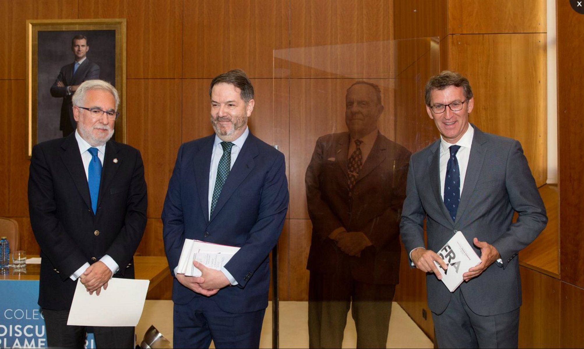 Fraga resucita (no en carne mortal)