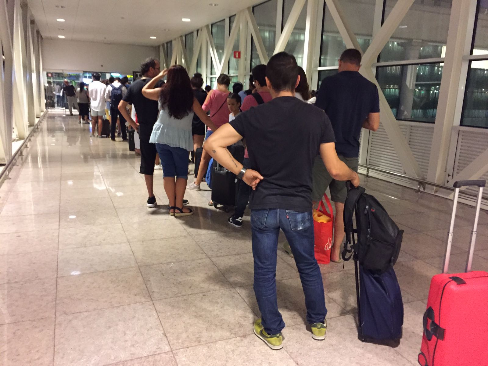 Germà Bel insta a De la Serna a dimitir una vez haya resuelto el caos de El Prat